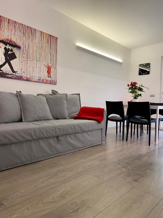 Appartamento Miranda Con Giardino Privato E Pool 外观 照片